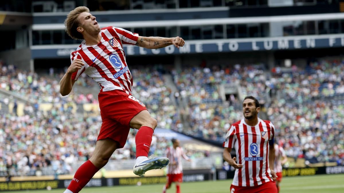Barrios, from villain to hero in Seattle